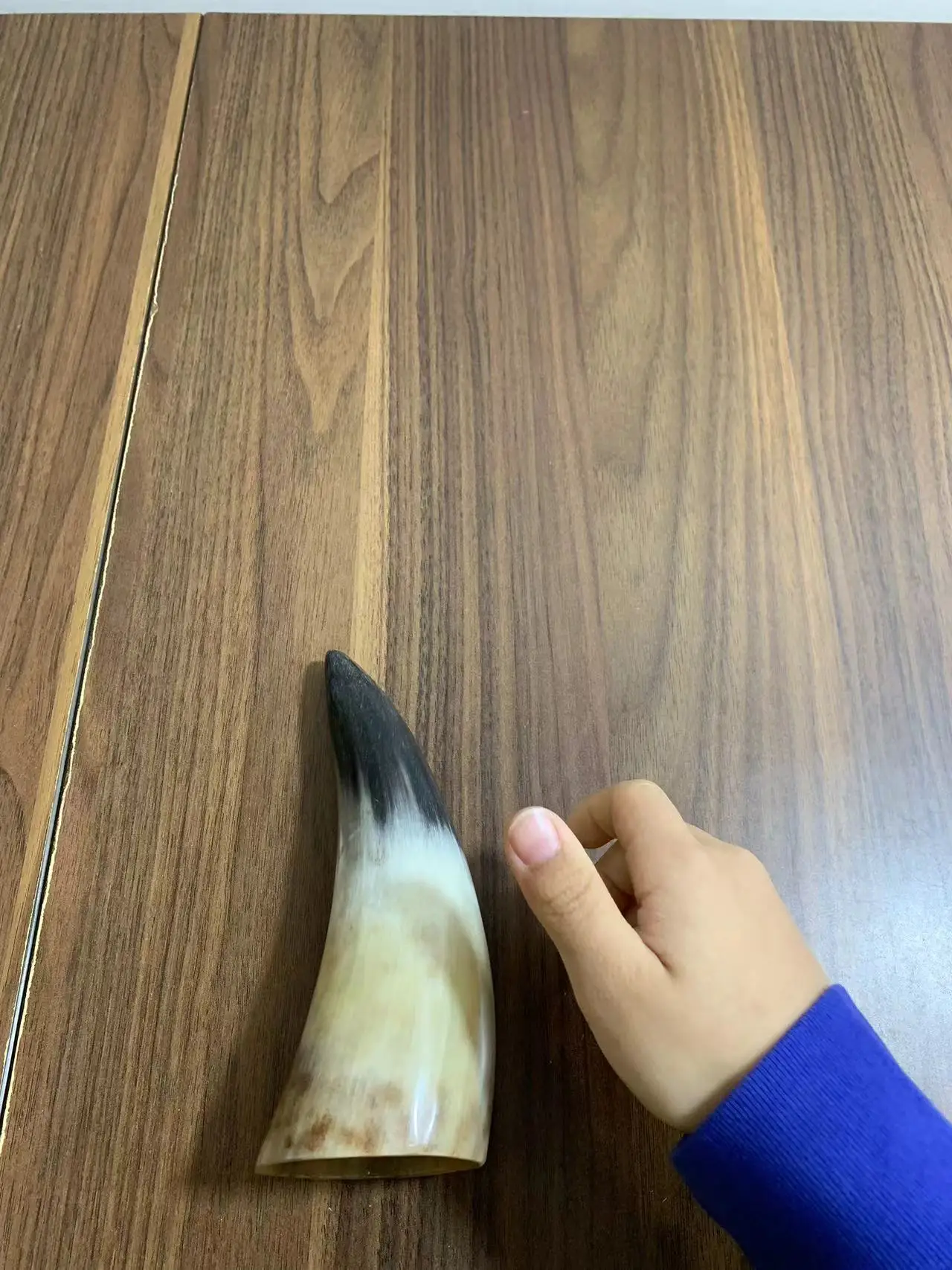 Unquie Натуральный стоячий цилиндр скребковая трубка массажный рог яка огонь банки