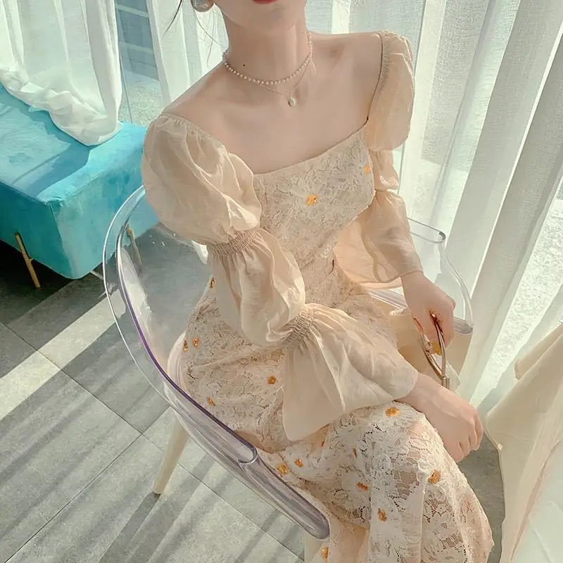 

Vintage Female Square Collar Lace Patchwork Dress Casual Hepburn Ladies Boho Vestidos Women Fall French Print Floral Midi Dress