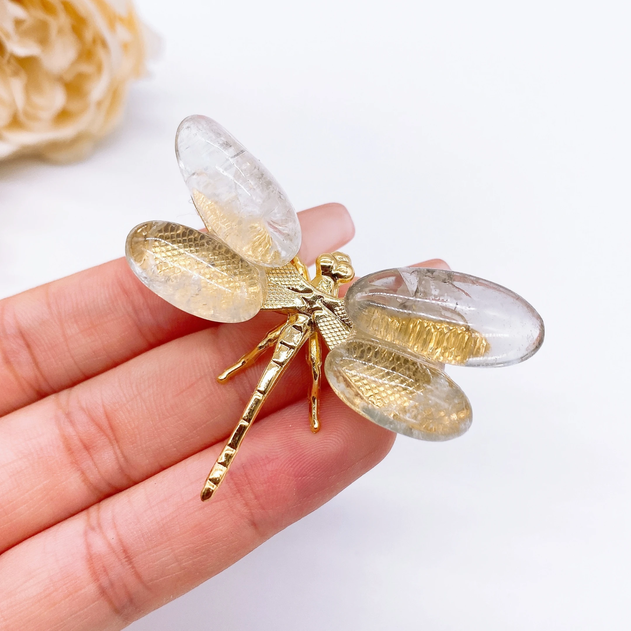 

Натуральный кварцевый кристалл стрекоза