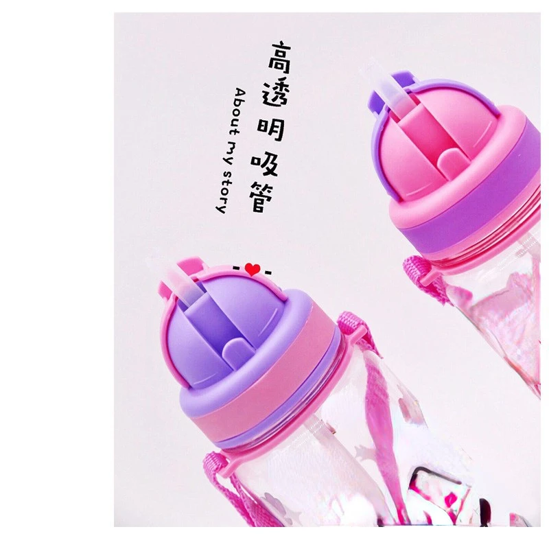 Детская бутылочка с соломинкой и Микки Маусом