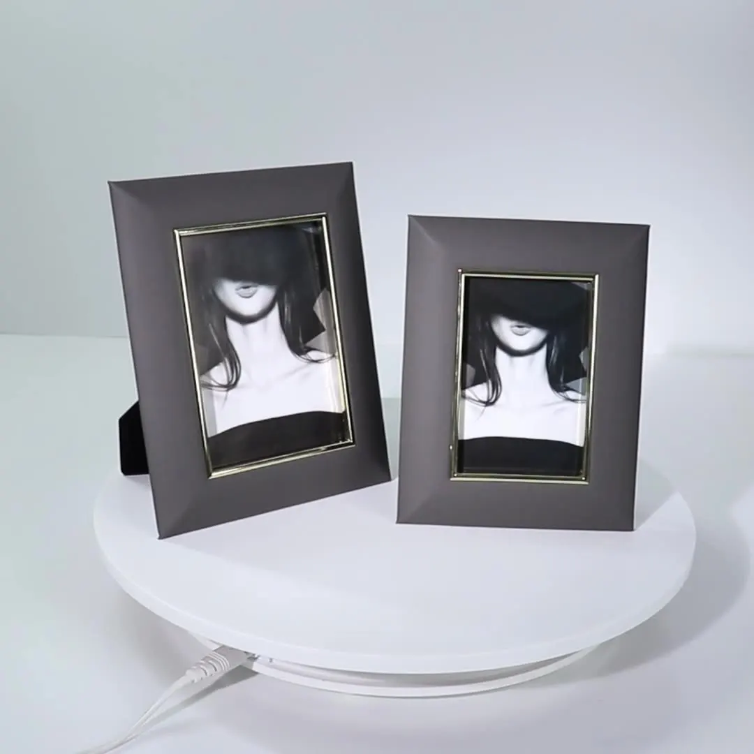 Настольная фоторамка с металлической и искусственной кожей современная роскошь