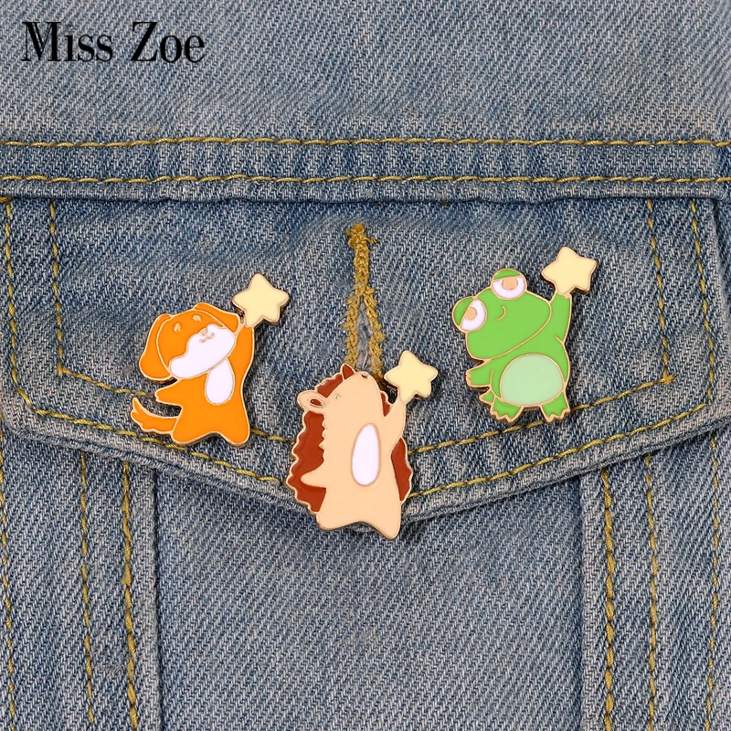 

Pick The Stars Enamel Pin Custom Dog Frog Hedgehog Brooches Lapel Badge Animal Jewelry Gift for Kids Friends