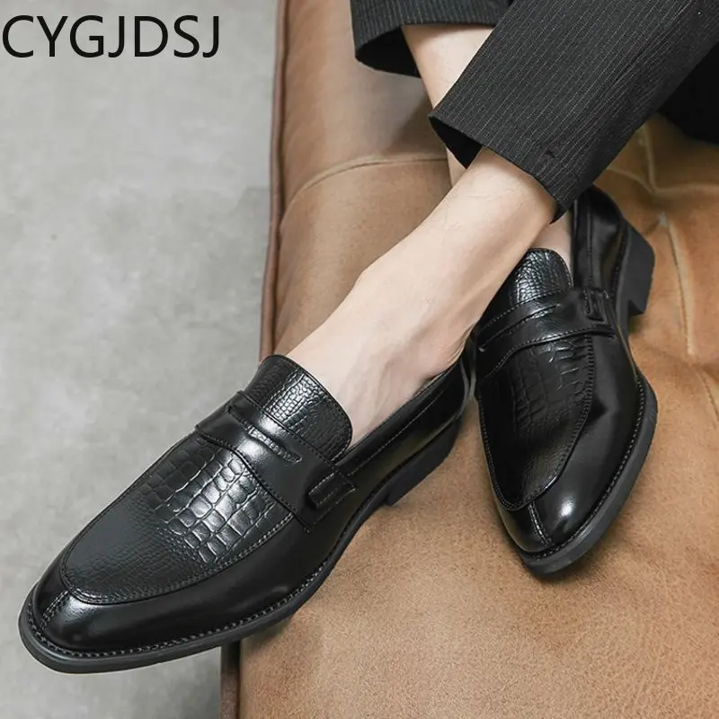 

Slip on Shoes Men Italiano Loafers Men Oxford Shoes for Men Wedding Dress Formal Shoes Office 2023 Coiffeur Zapato Hombre Vestir