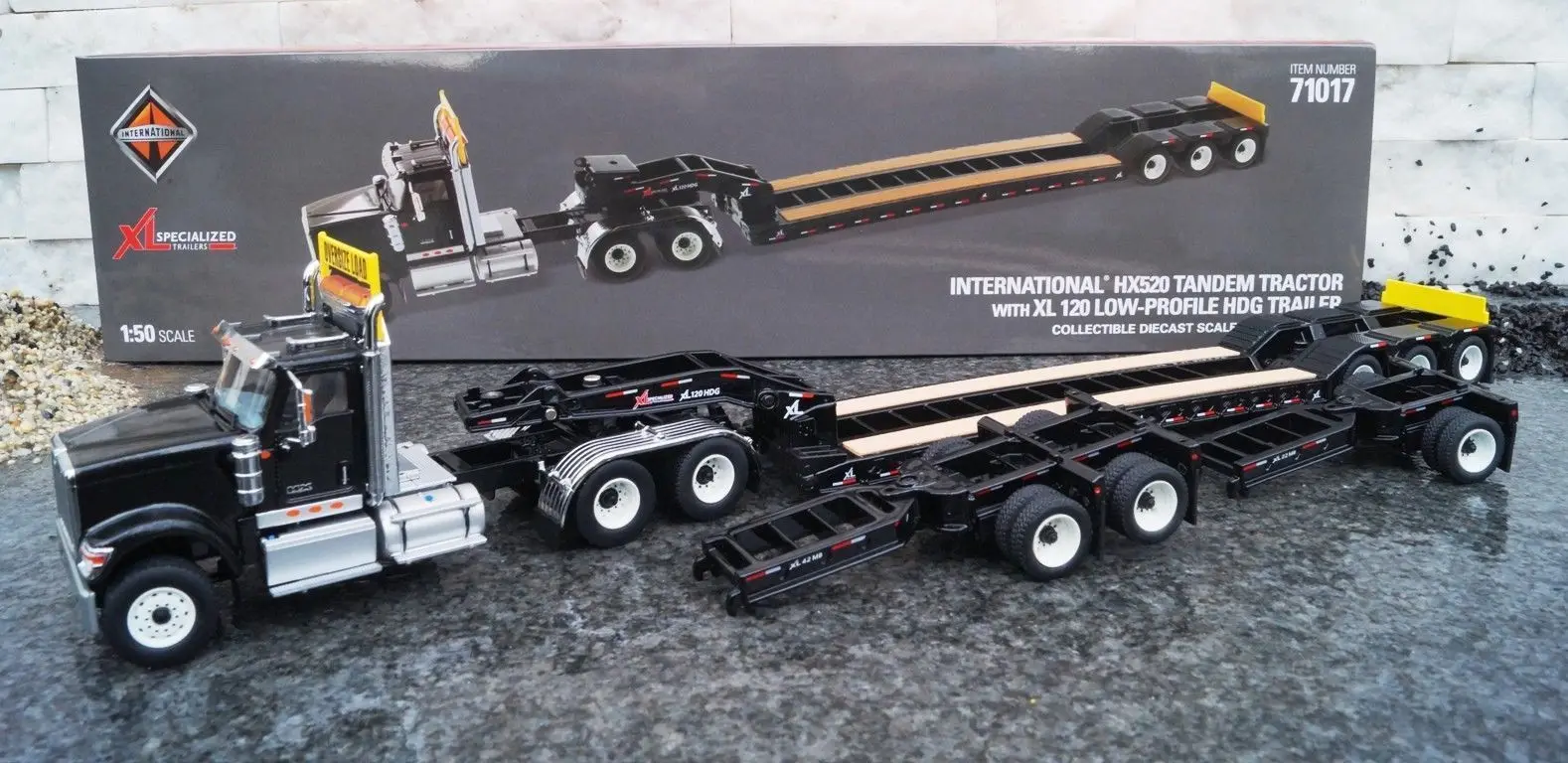 

International HX520 Tandem Tractor With XL120 Low-Profile HDG Trailer 1:50 Scale Die-Cast Model 71017