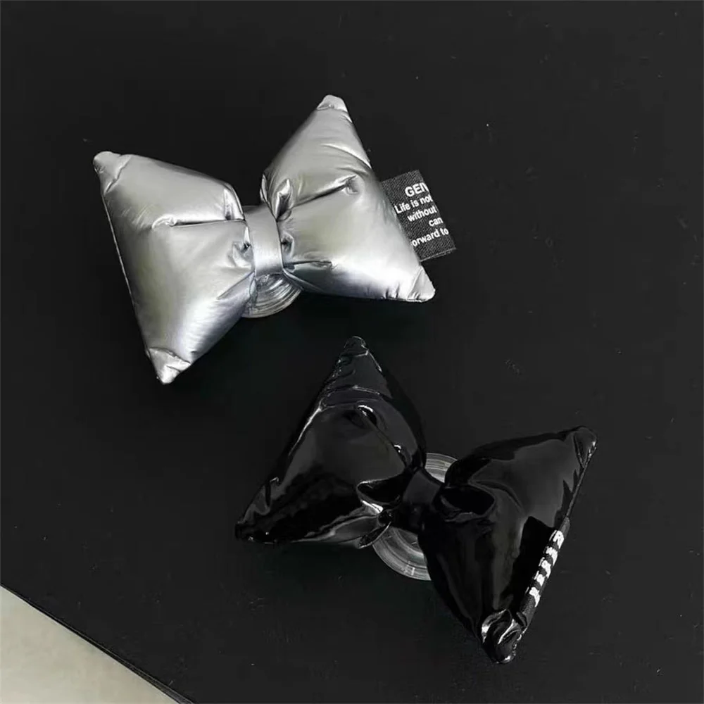 Фото Кронштейн-держатель для iPhone 15pro, с 3d-бантом и сердечком №5
