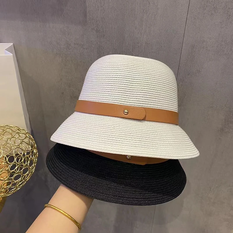 New Wide Brim Bucket Cap Belt Beach Hats For Women Large UV Protection Sun Hats Summer Big Brim Natural Straw Hats Wholesale