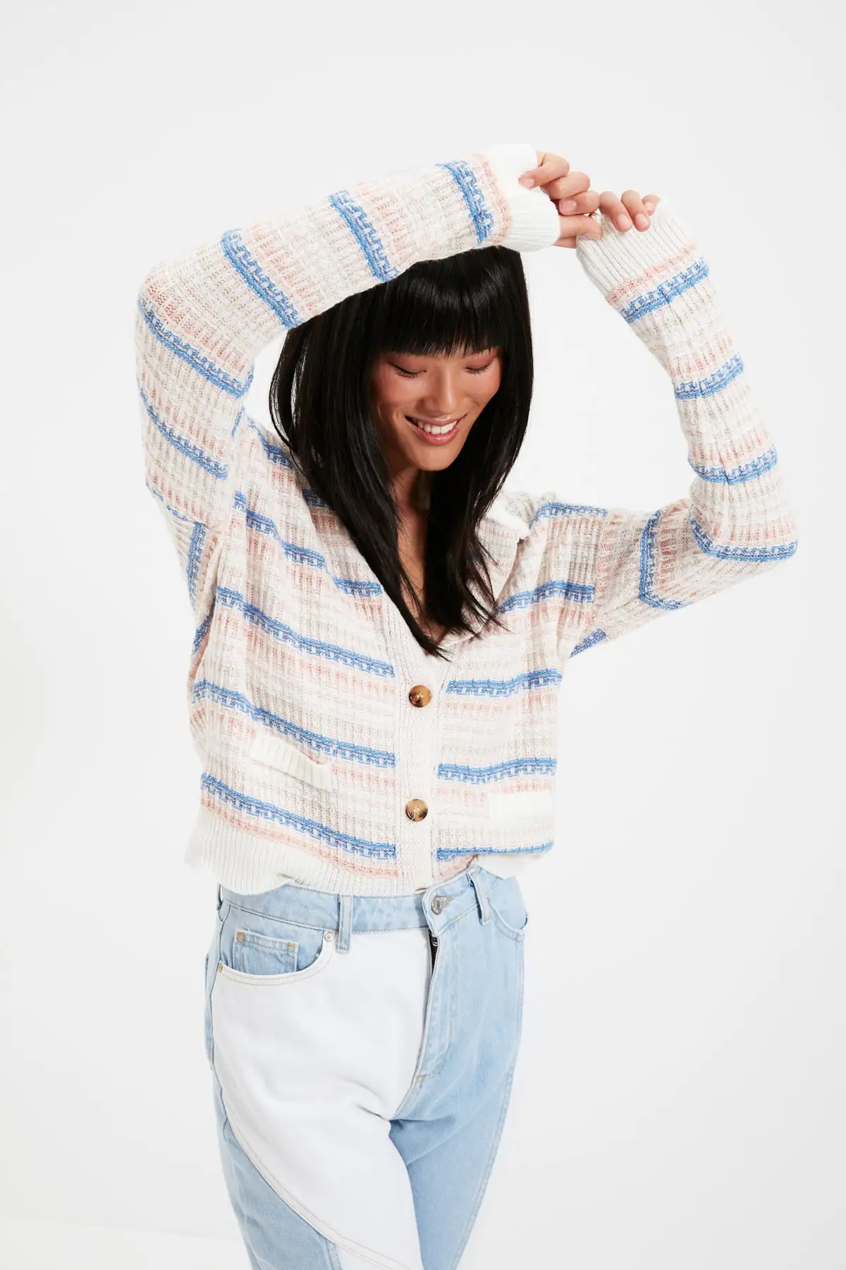 

Trendyol Striped Knitwear Cardigan TWOAW22HI0060