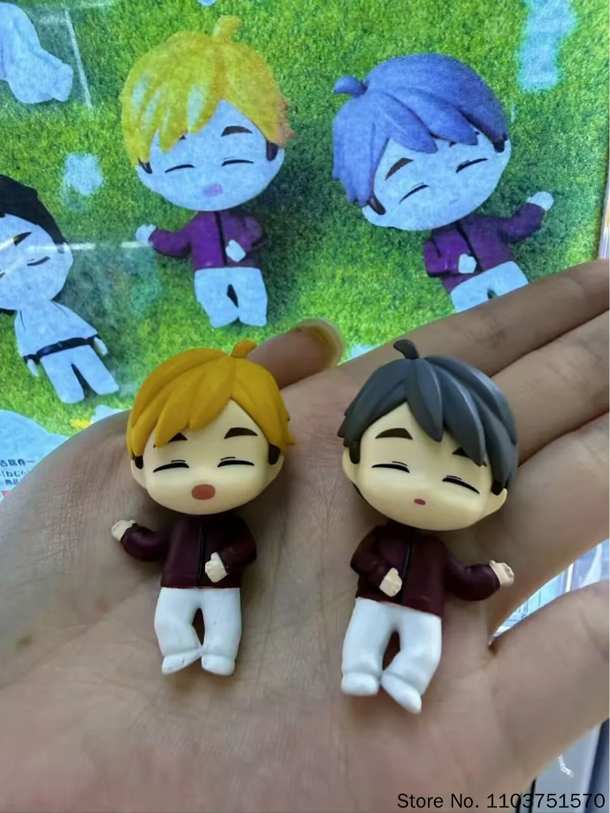 Фото Коллекционная мини-фигурка Bandai Namco Gashapon Haikyuu: Спящие персонажи, том 2, 4-5 см (Мия Ацуму, Мия Осаму, Бокуто Коутаро, Акаши) №4