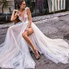 Женское пляжное свадебное платье, белое кружевное платье в стиле бохо с V-образным вырезом, открытой спиной и высоким разрезом, с аппликацией, цвета слоновой кости, 2022