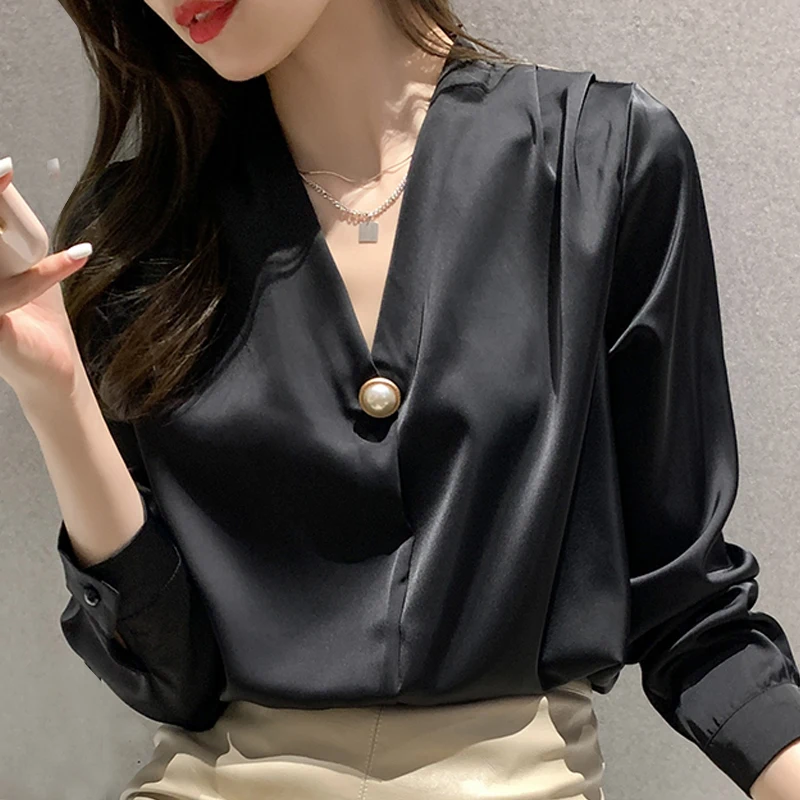 

2021 Spring Summer Long Sleeve Chiffon Fake Pearl Buttons T-Shirts Women Female Solid Color Turn Collar V-neck Tops OL All-match