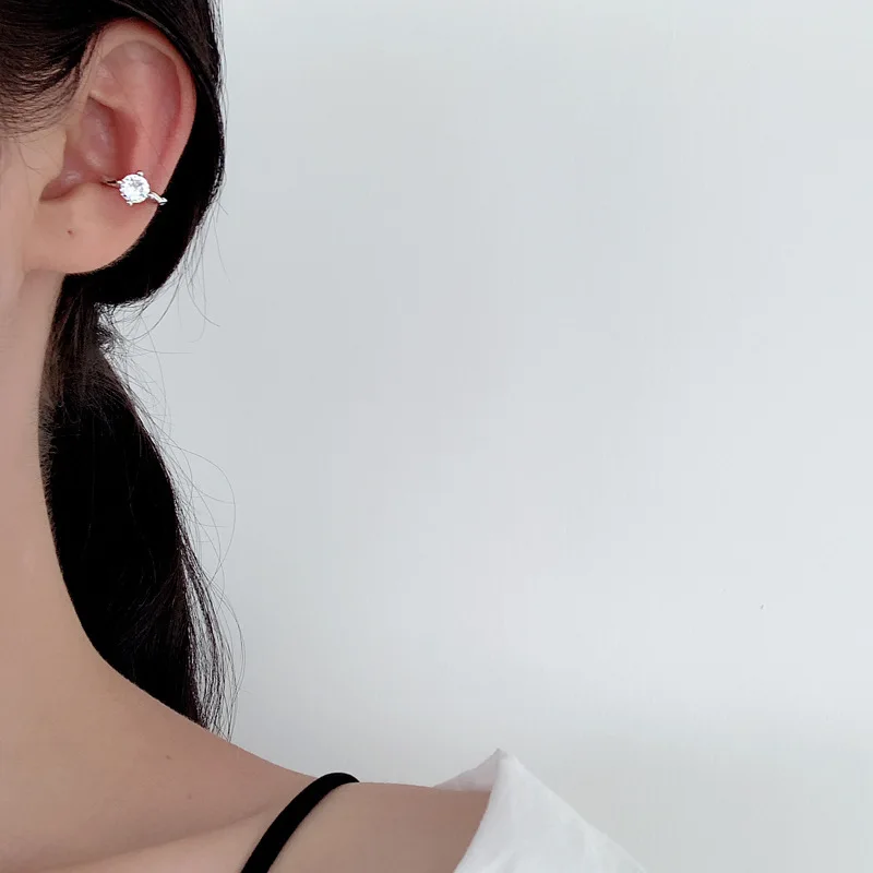 

Uglyless Diamond-shaped Zircons Crystals Ear Clips for Women 1Piece for Unpierced Ears Jewelry Facet 925 Sterling Silver Brincos