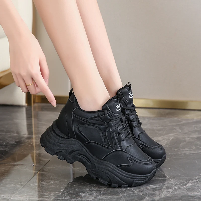 Женские кроссовки на толстой вулканизированной платформе дышащие Нескользящие