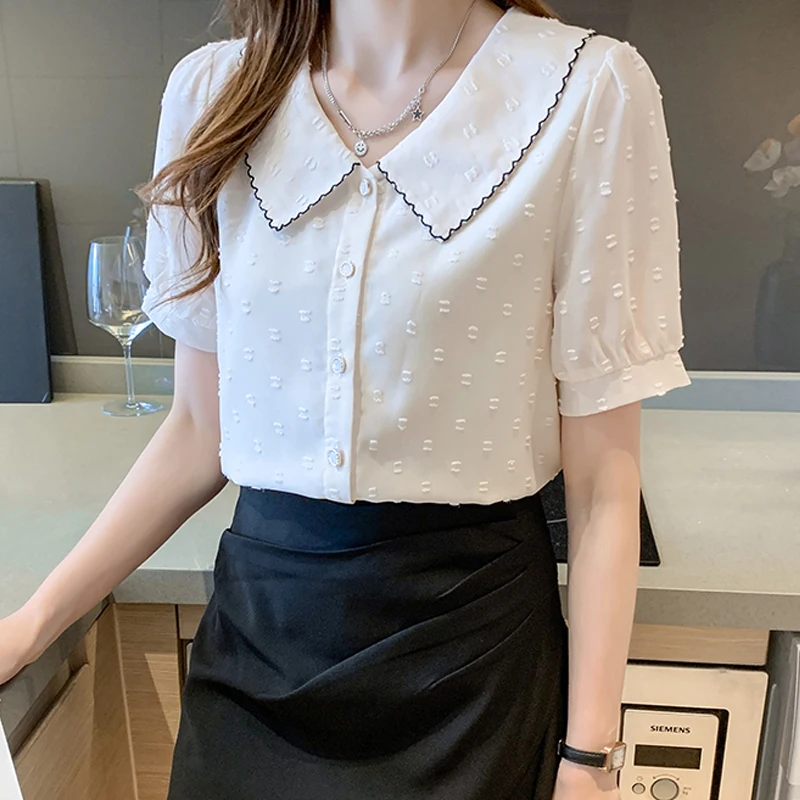 Женская шифоновая блузка с коротким рукавом и кукольным воротником модель F442 2024