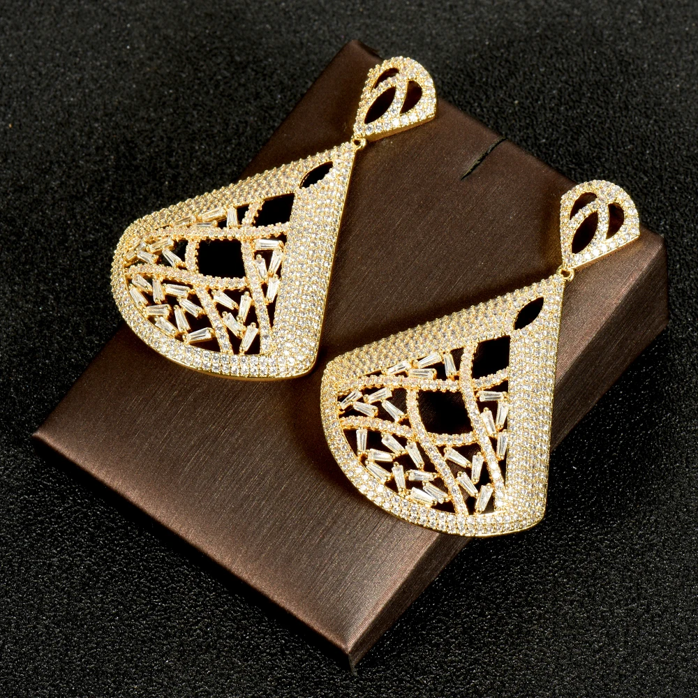 

Fashion New Fashion Popular Luxury Fan Shape Full Mirco Pave Crystal Zircon Earrings Fashion Jewelry for Women mujer moda E-984