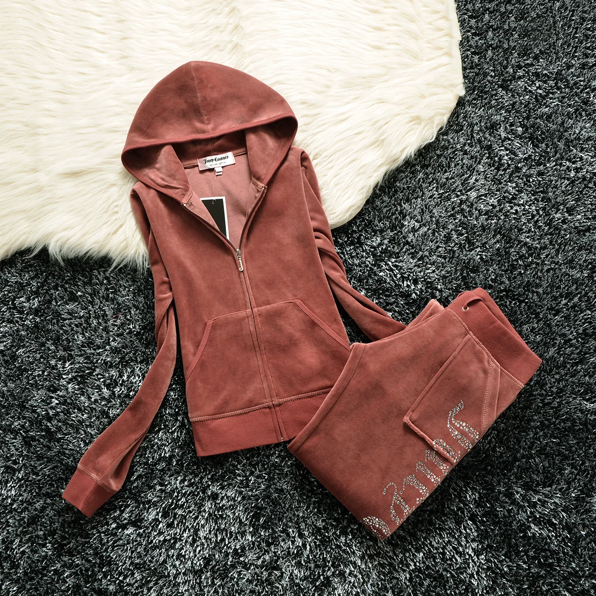 

Spring/Summer Sportswear Brand Velvet Sportswear Fleece 2 Piece Suits Shorts Suits Sister Fat Sportswear
