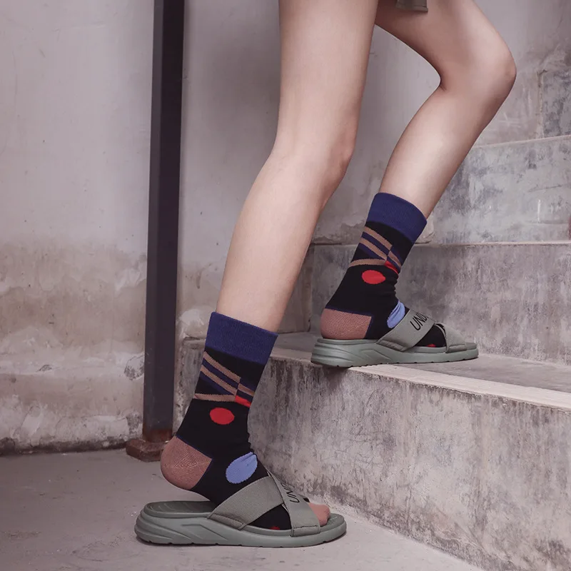 European American fashion socks Sports socks women socks men socks boy socks girl socks Cotton Unisex Socks Print Middle Tube