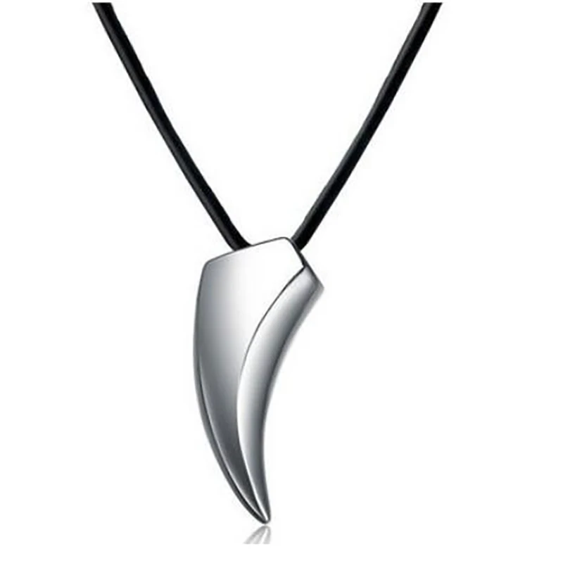 Spear pendant necklace. клык подвеска металлическая. мужские серебряные кулоны подвески. металлический кулон клык волка. стальной клык.