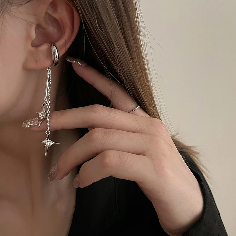 

Модные блестящие серьги Стразы, асимметричные серьги-клипсы со звездой для женщин и девушек, корейские Металлические круглые украшения без...