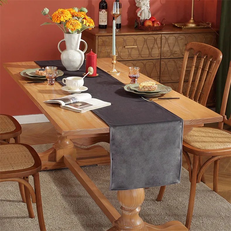 

Table Runner American Simple Luxury Velvet Solid Color Table Runners Country Wedding Decoration for Dining Modern Home Textile