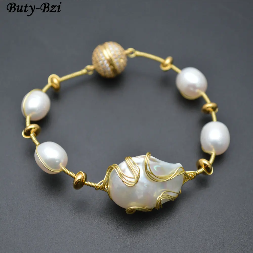 

Высококачественные бусины в стиле барокко из натурального белого жемчуга золотого цвета, проволочный браслет с магнитной застежкой, Модны...