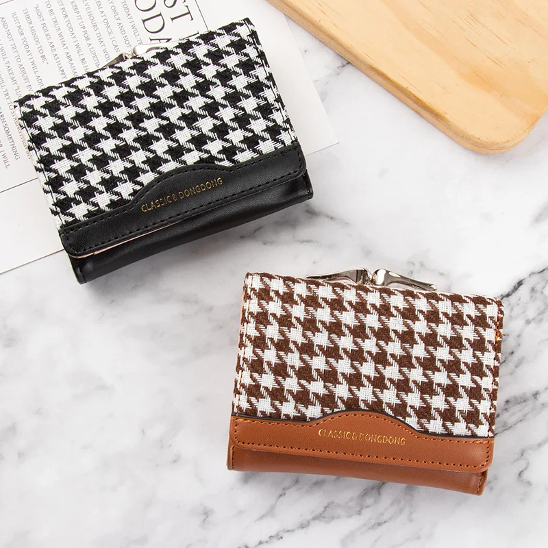 

Women's Wallet Fashion Short Buckle Contrasting Color Folding Houndstooth Clutch Purse Ladies Multi-card Card Holder Coin Purse