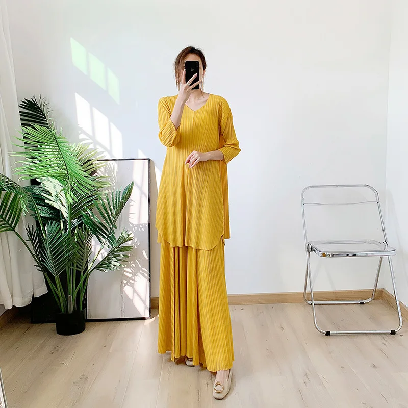 YZZ Casual Loose Yellow Pleated Pants Set Elegant 2 Piece Set Solid Three Quarter Sleeve Top Wide Leg Pants Summer Women Outfit
