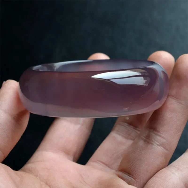 Широкий женский браслет из халцедона Emperor Purple нефритовый фиолетового цвета