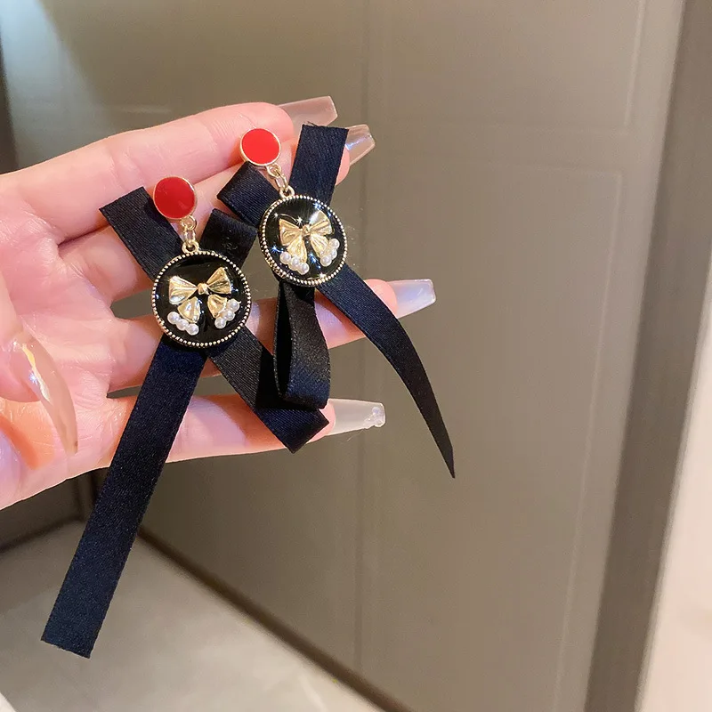 

Minar Retro Black Color Cloth Bowknot Long Drop Earrings for Women Femme Gold Color Coin Imitation Pearl Pendant Earring Jewelry