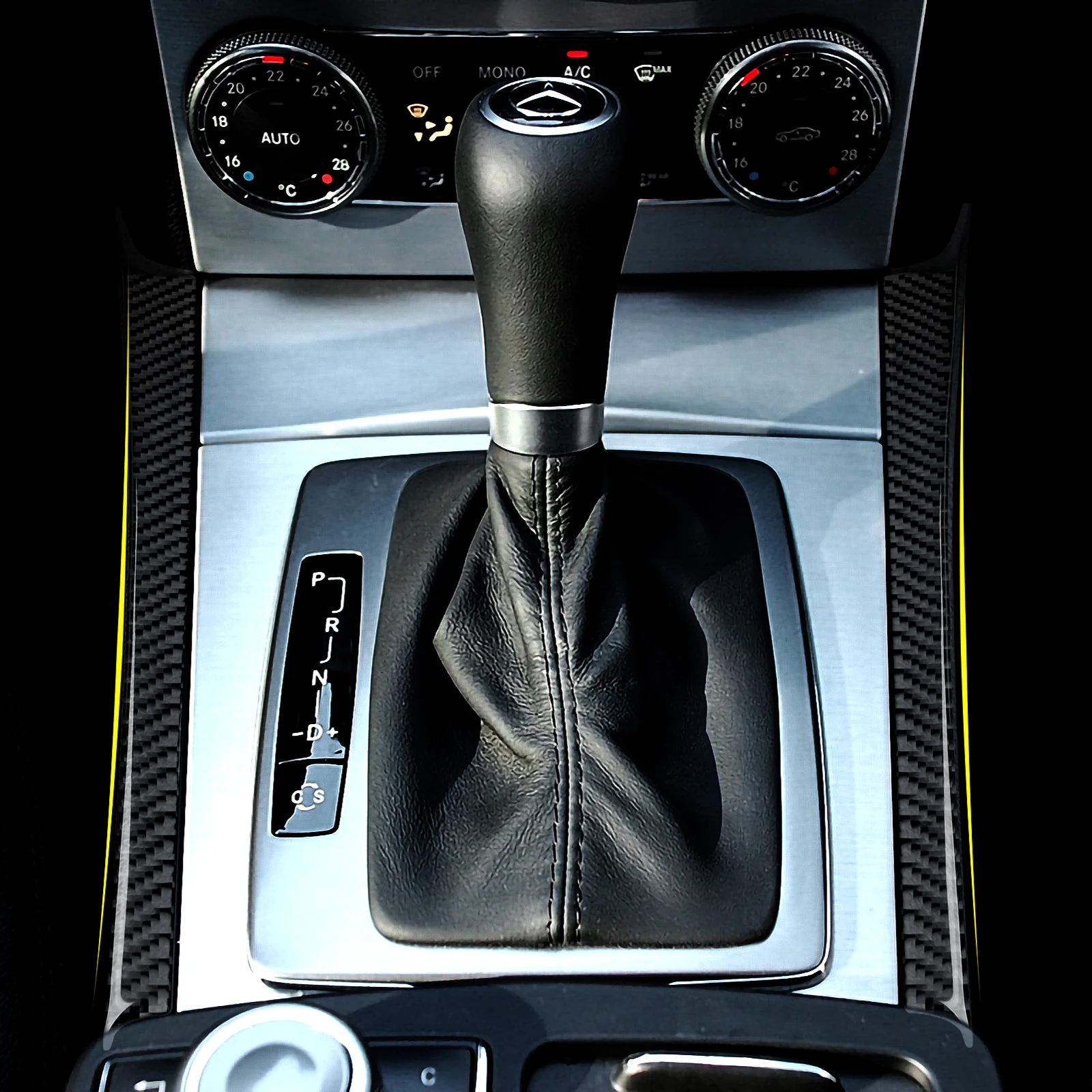 Фото Для Mercedes-Benz C-Class W204 S204 C204 боковые декоративные полосы на центральной консоли автомобиля, аксессуары для внутренней наклейки из углеродного волокна №5