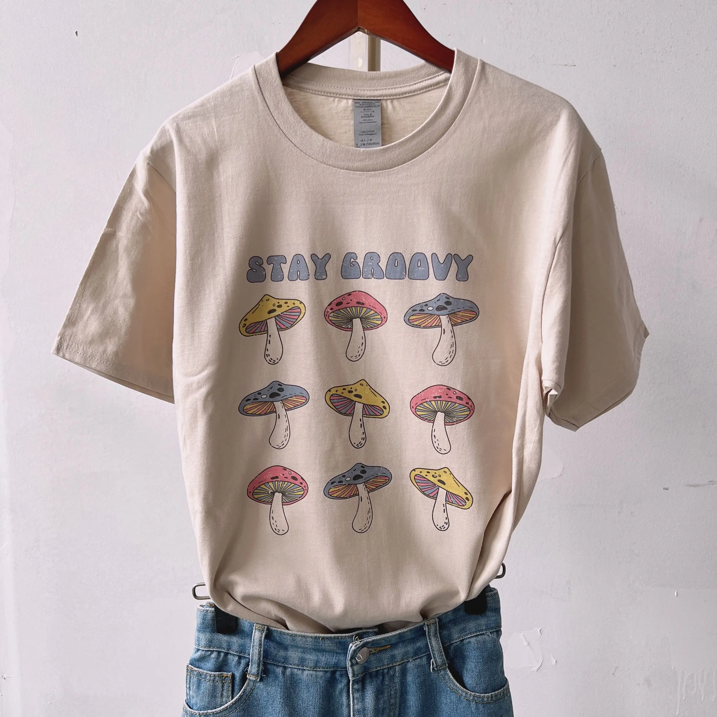 

Женская футболка с графическим принтом Stay Groovy, летняя розовая футболка, винтажные блузки, топы, 2022