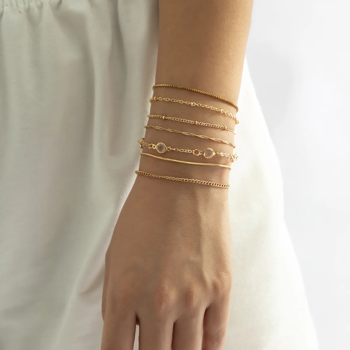 

7Pcs/Set Vintage Crystal Beaded Bracelet Women 2022 Creative Simple Gold Color Metal Chain Bracelets Girls Fashion Jewelry