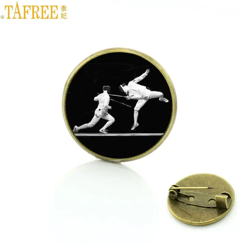 

TAFREE Brand vintage fashion Fencing brooches pins new men women casual sports badge brooch novelty Swordsman jewelry gifts SP64