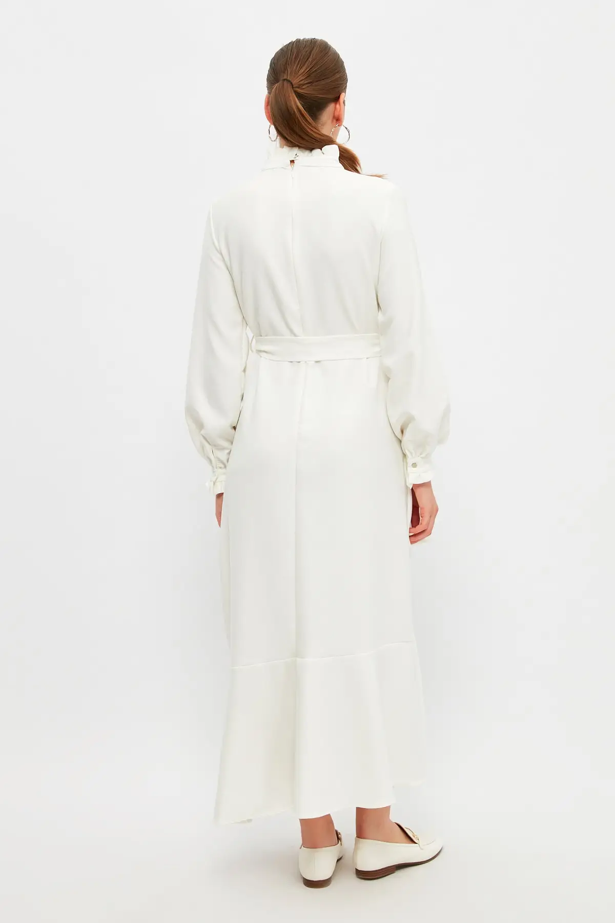

Trendyol Crew Neck Belted Dress TCTSS21EL4049