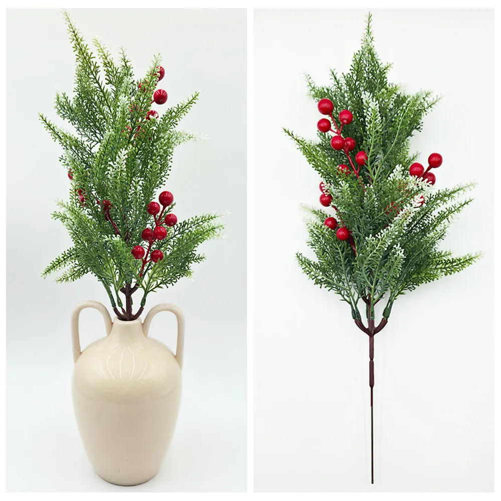 

Искусственная еловая ветка 45 см