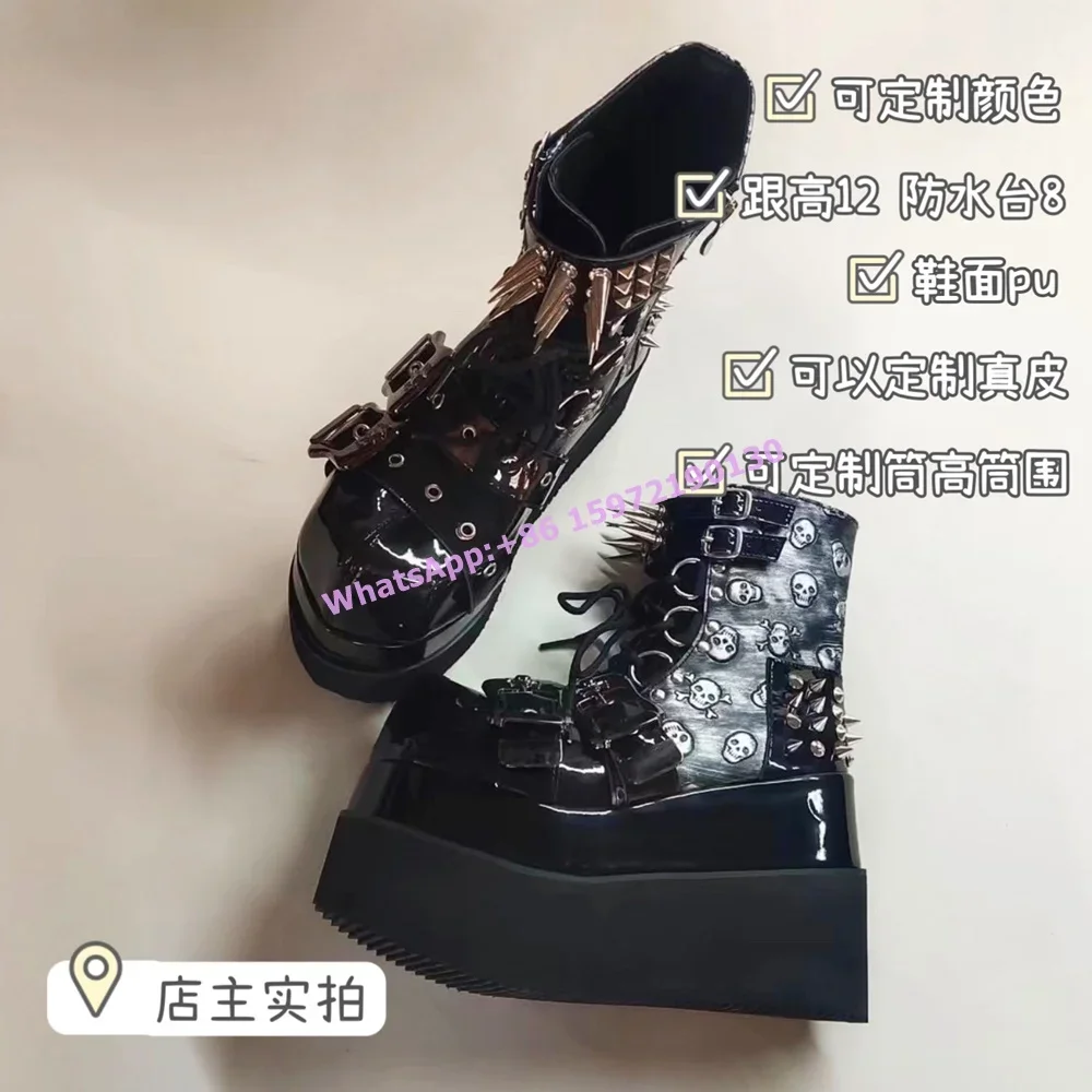 Темные кожаные ботинки с заклепками в стиле панк ремень пряжкой острые шипы