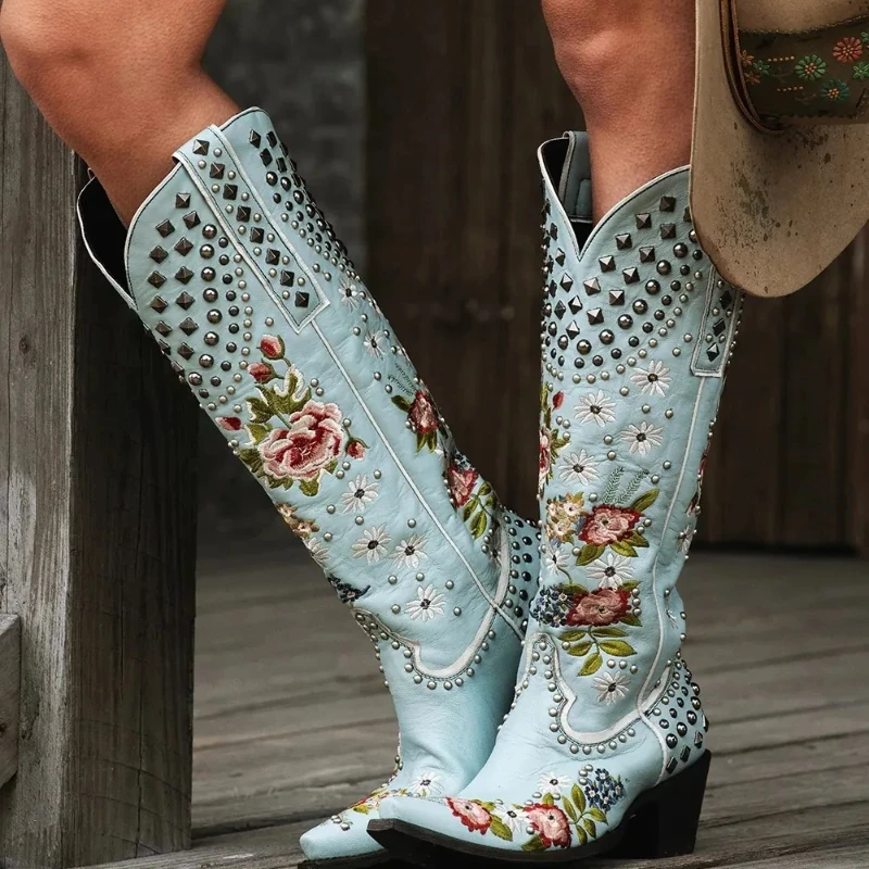 

Рыцарские ботинки с цветочной вышивкой и заклепками, ковбойские ботинки в западном стиле, женские Винтажные ботинки с острым носком и квадратным каблуком, искусственная обувь