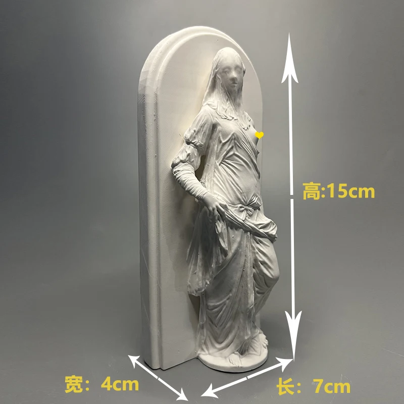 

Статуэтка Лувр Девушка в вуали