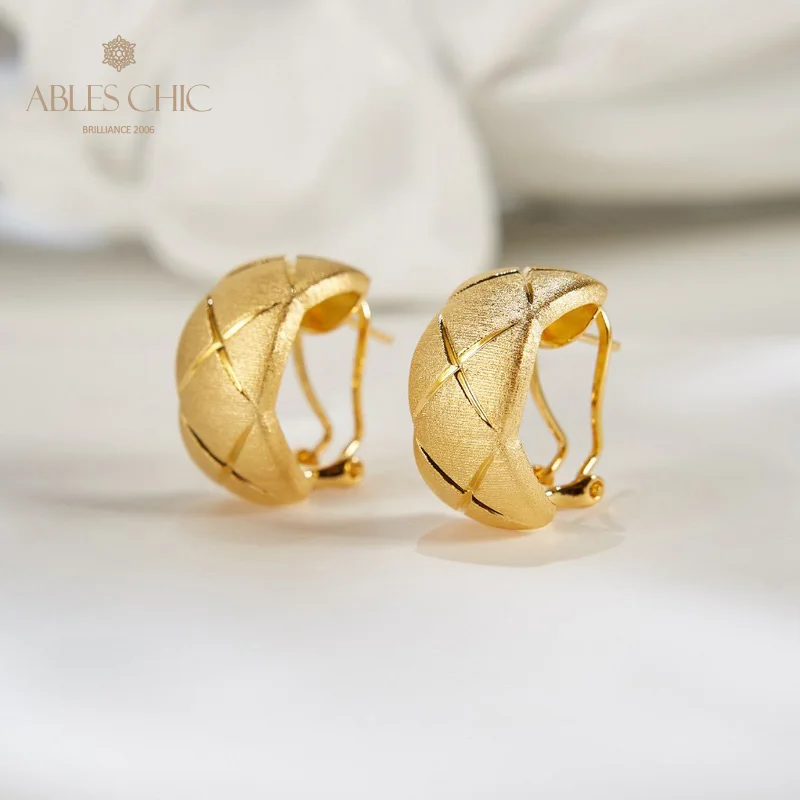 18K Gold Tone Tulle Pattern Brushed Cross Grain Studs 925 Silver Wide Bridal Wedding Earrings C11E4S26140