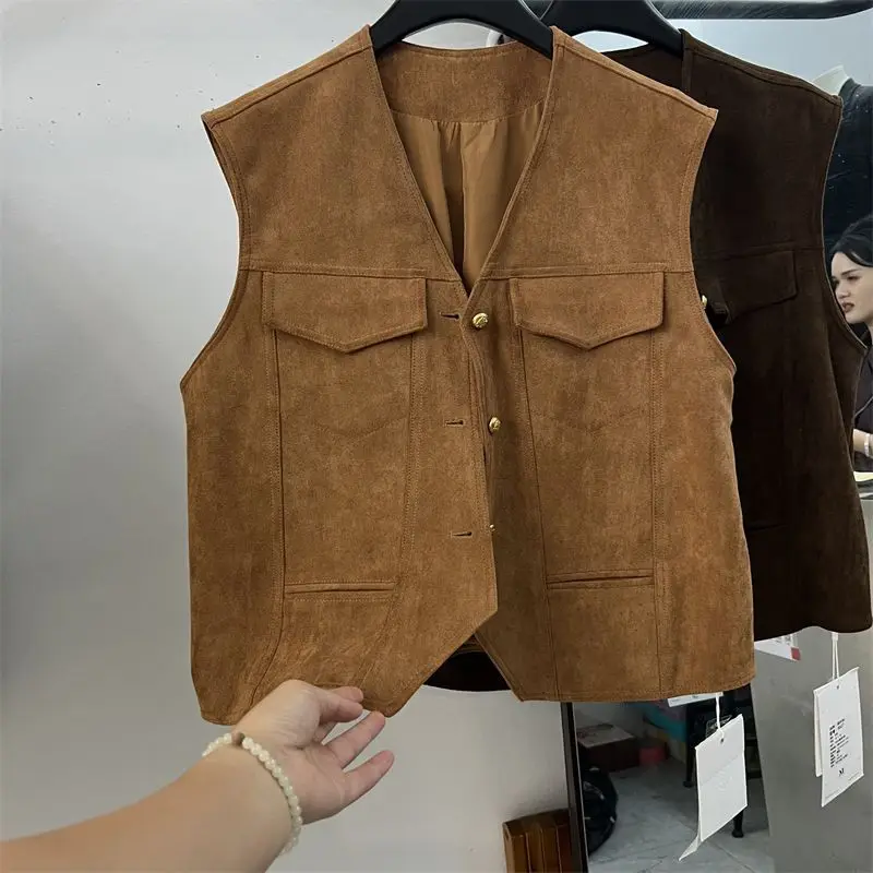 Женский замшевый жилет