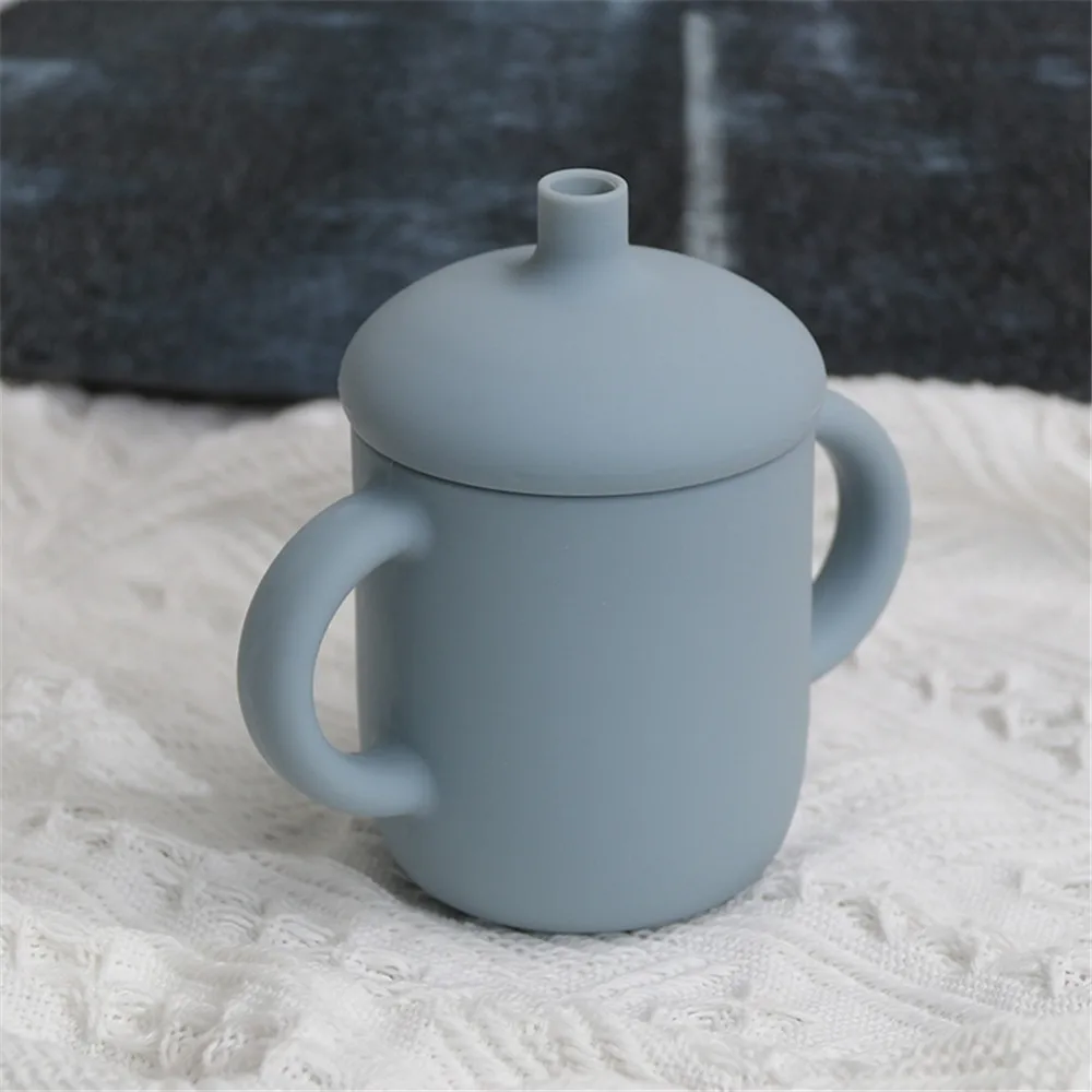 Силиконовая тренировочная чашка для малышей 2022 небьющаяся с соломинкой