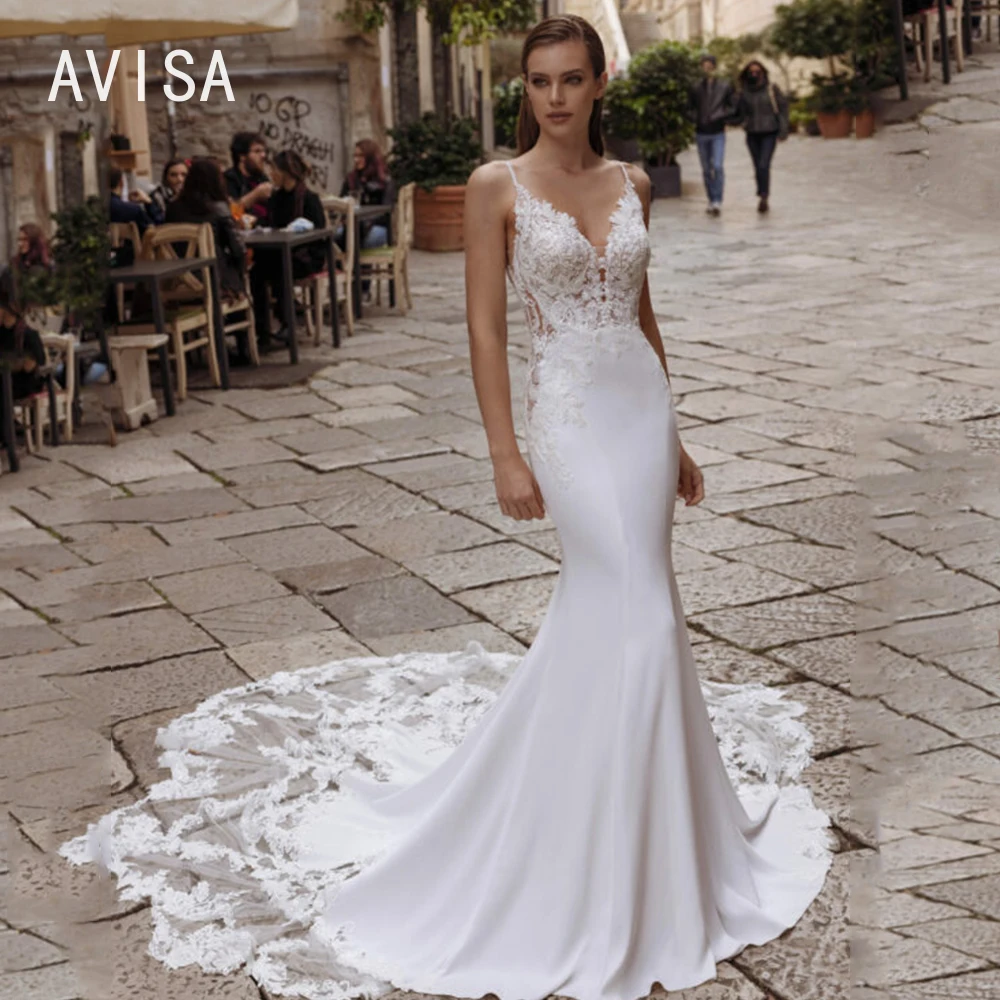 Женское свадебное платье с V-образным вырезом