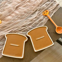 Тарелочки в виде тостов #1