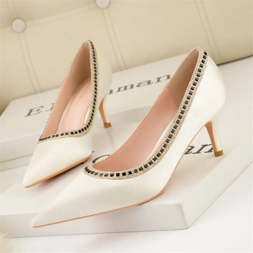 

Rhinestone Crystal Slip-On Shoes Pointed Toe Women Dress Shoes Woman Fetish High Heels Fashion Flock Autumn Female Pumps Shallow