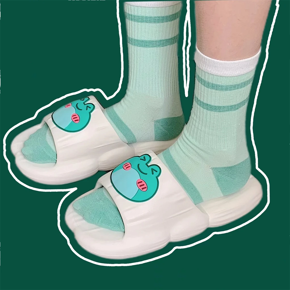 

Сандалии мужские/женские рваные, пляжная обувь, домашние тапочки, уличная летняя повседневная обувь, шлепанцы с милым принтом граффити и зе...