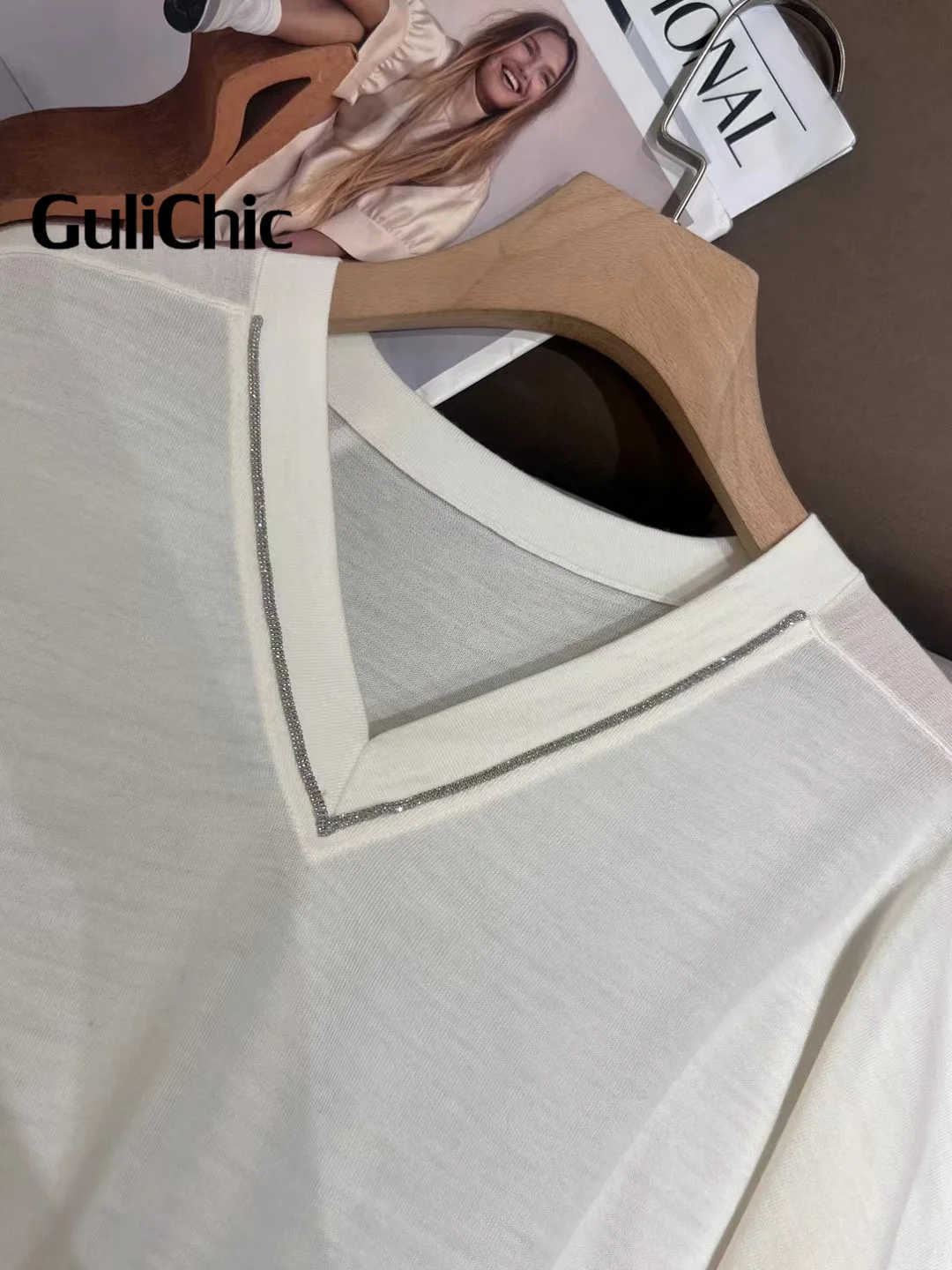 11 16 GuliChic высококачественный вязаный свитер с v-образным вырезом и цепочкой из