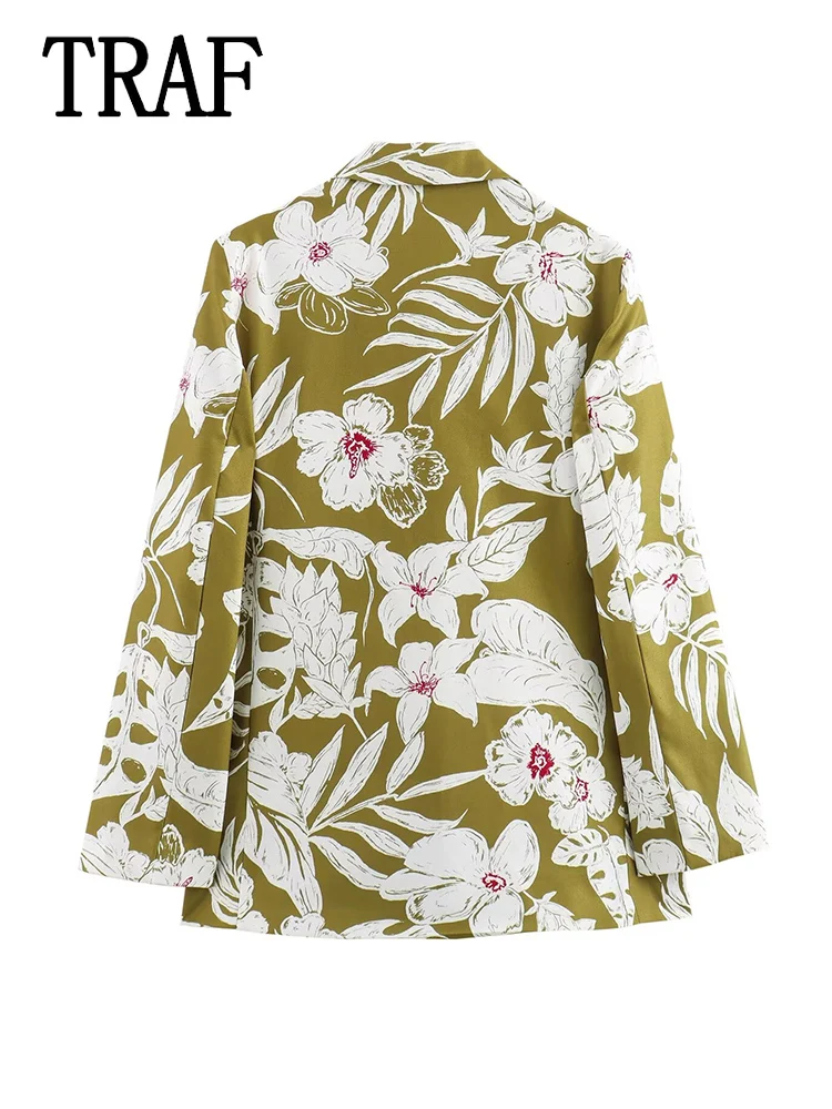 Костюм-двойка женский из блейзера и брюк с принтом