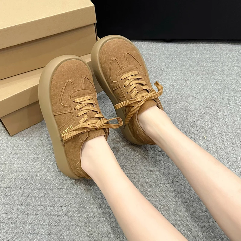 Женские кроссовки на танкетке универсальные дышащие платформе с круглым носком