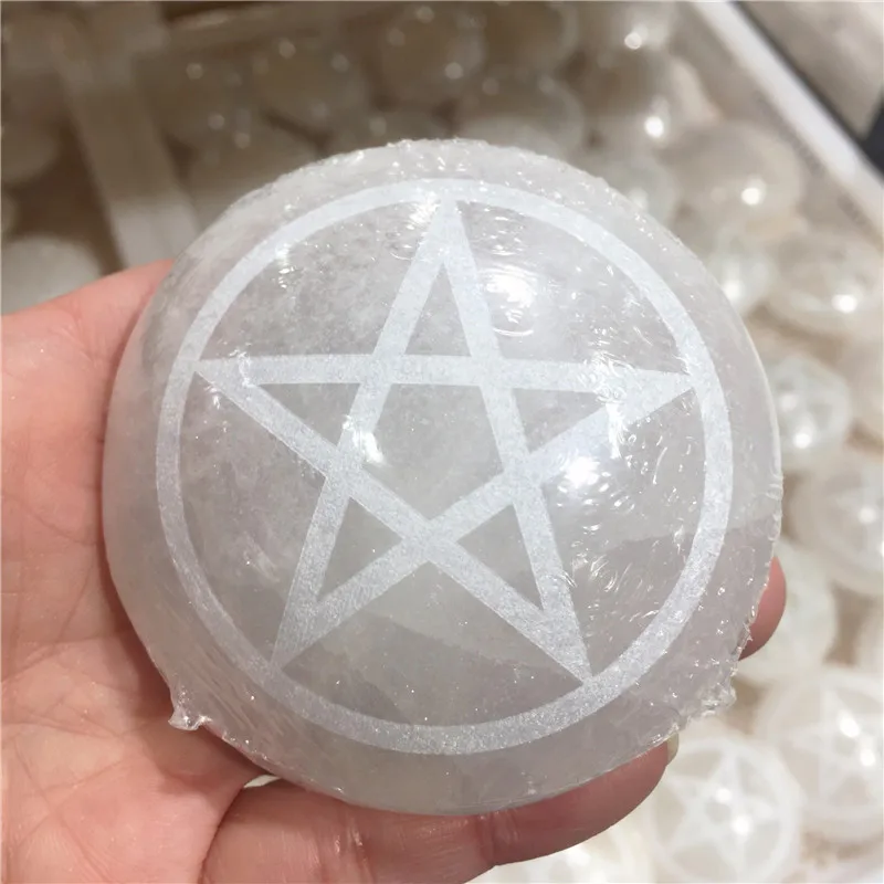 Природный белый кристалл селенит резьба по камню загадочная пентаграмма