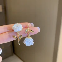 2022 korean new fashion asymmetric flower leaf earrings temperament simple versatile earrings female jewelry