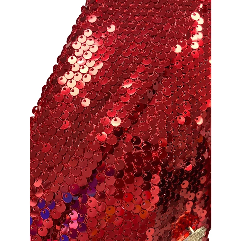 Женский пиджак в стиле пэчворк с глубоким V-образным вырезом